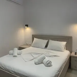  Pensión Egli Albania